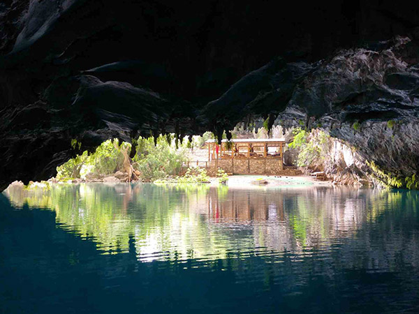Altınbeşik Höhle