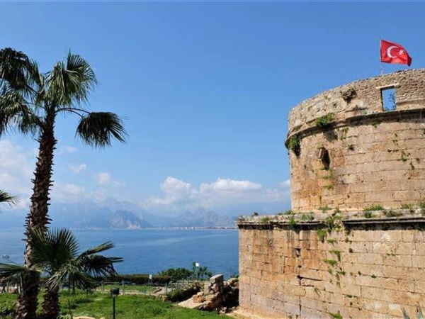 Hıdırlık Kulesi Kapak Fotoğrafı