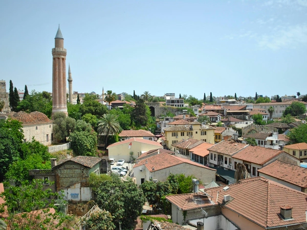 Yivli Minare Kapak Fotoğrafı